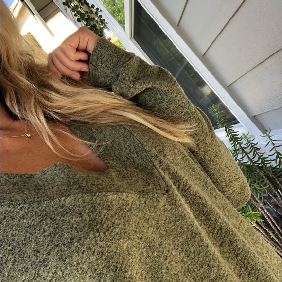 Last | Harlow V, Dusty Moss - Picture 5 of 8